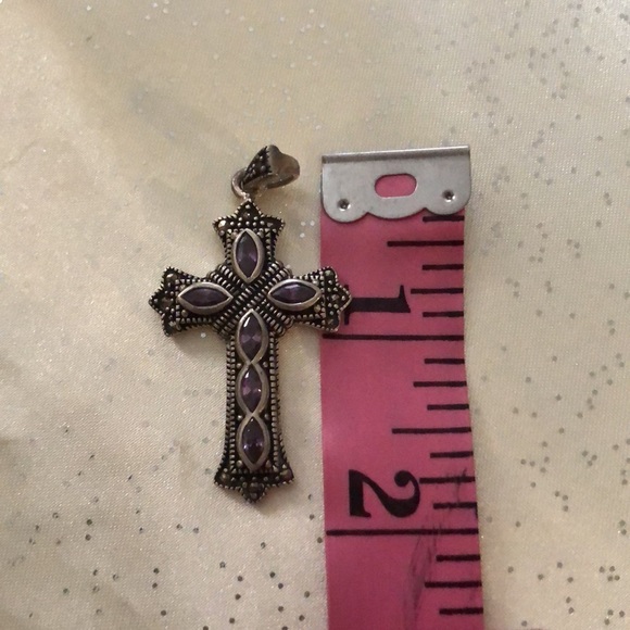 Vintage cross pendent with gems - Picture 3 of 3
